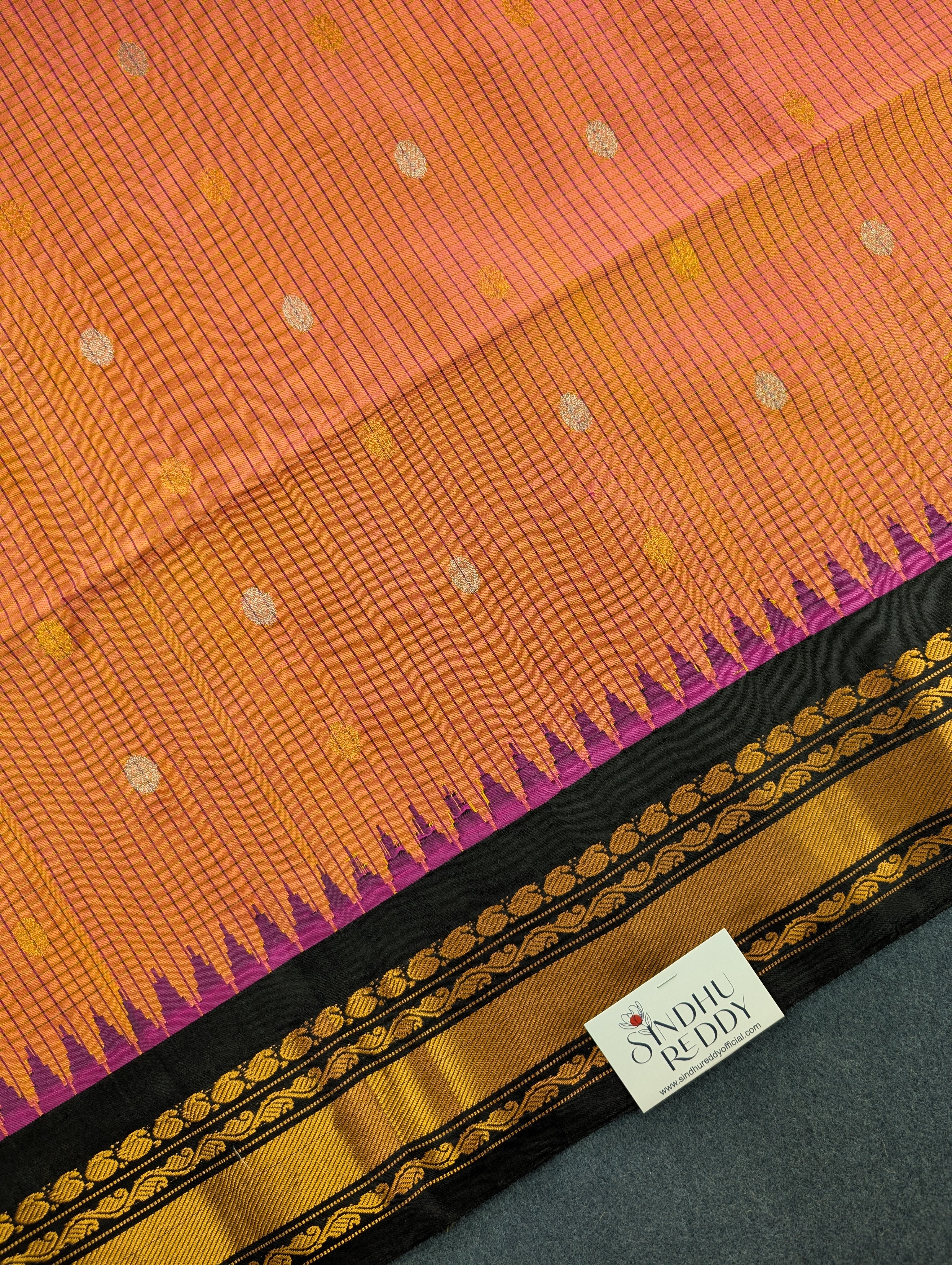 Pure Handloom Gadwal - Dual tone Peach and Orange with Black Border