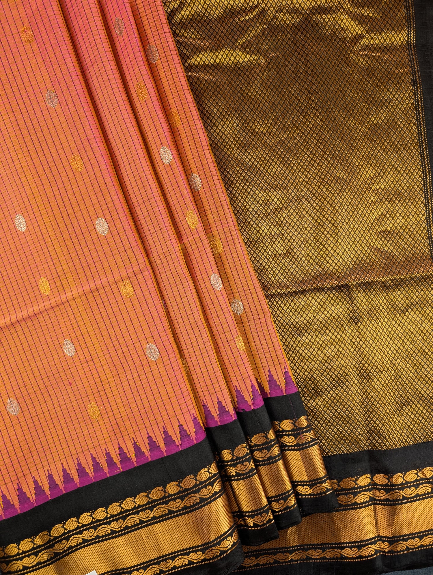 Pure Handloom Gadwal - Dual tone Peach and Orange with Black Border