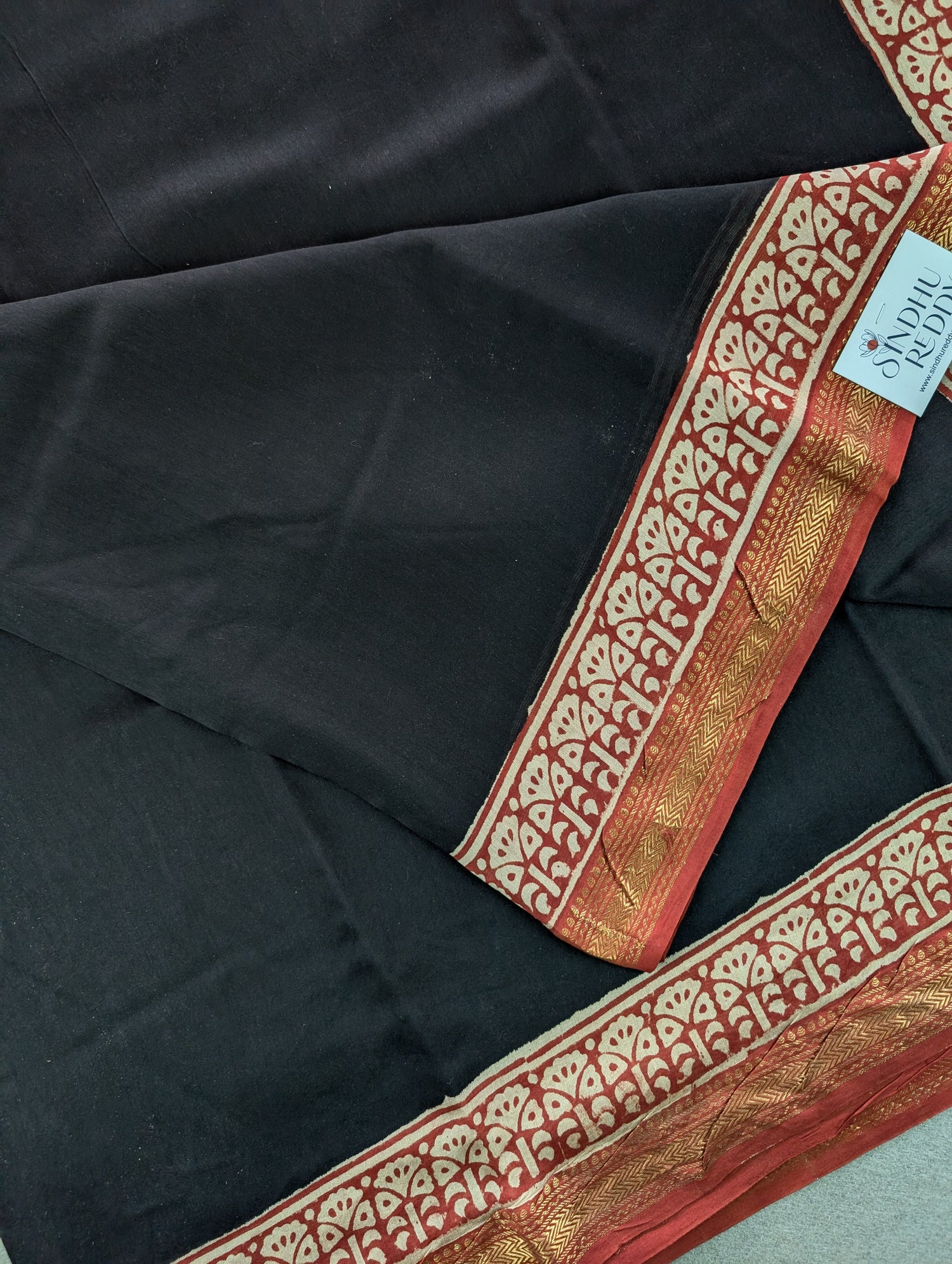 Hand Block Printed Maheshwari Silk - Black w/t Red