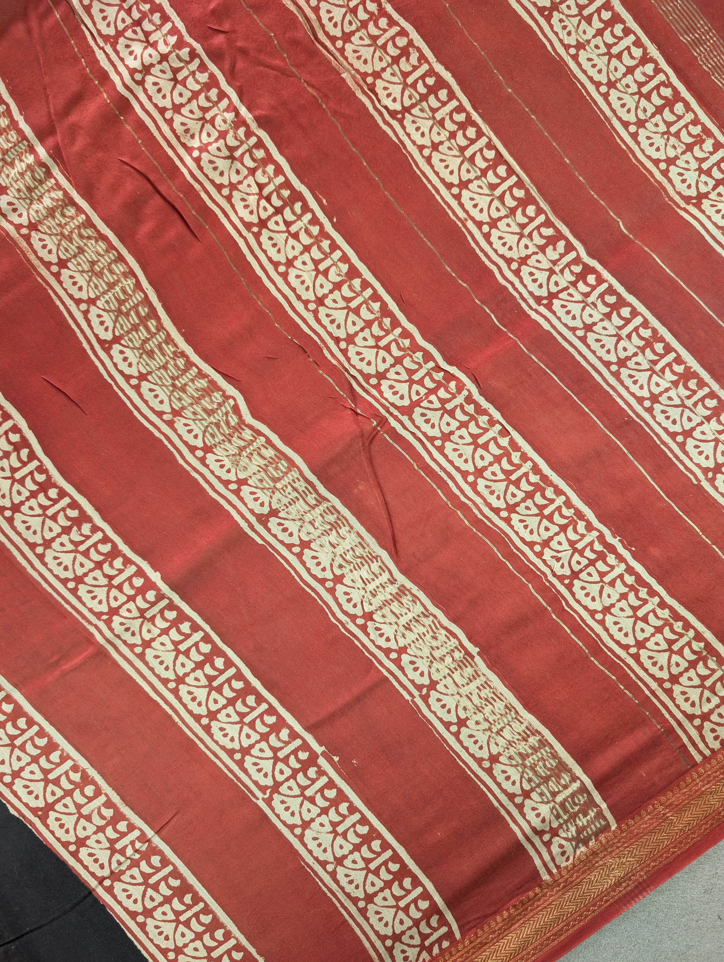 Hand Block Printed Maheshwari Silk - Black w/t Red