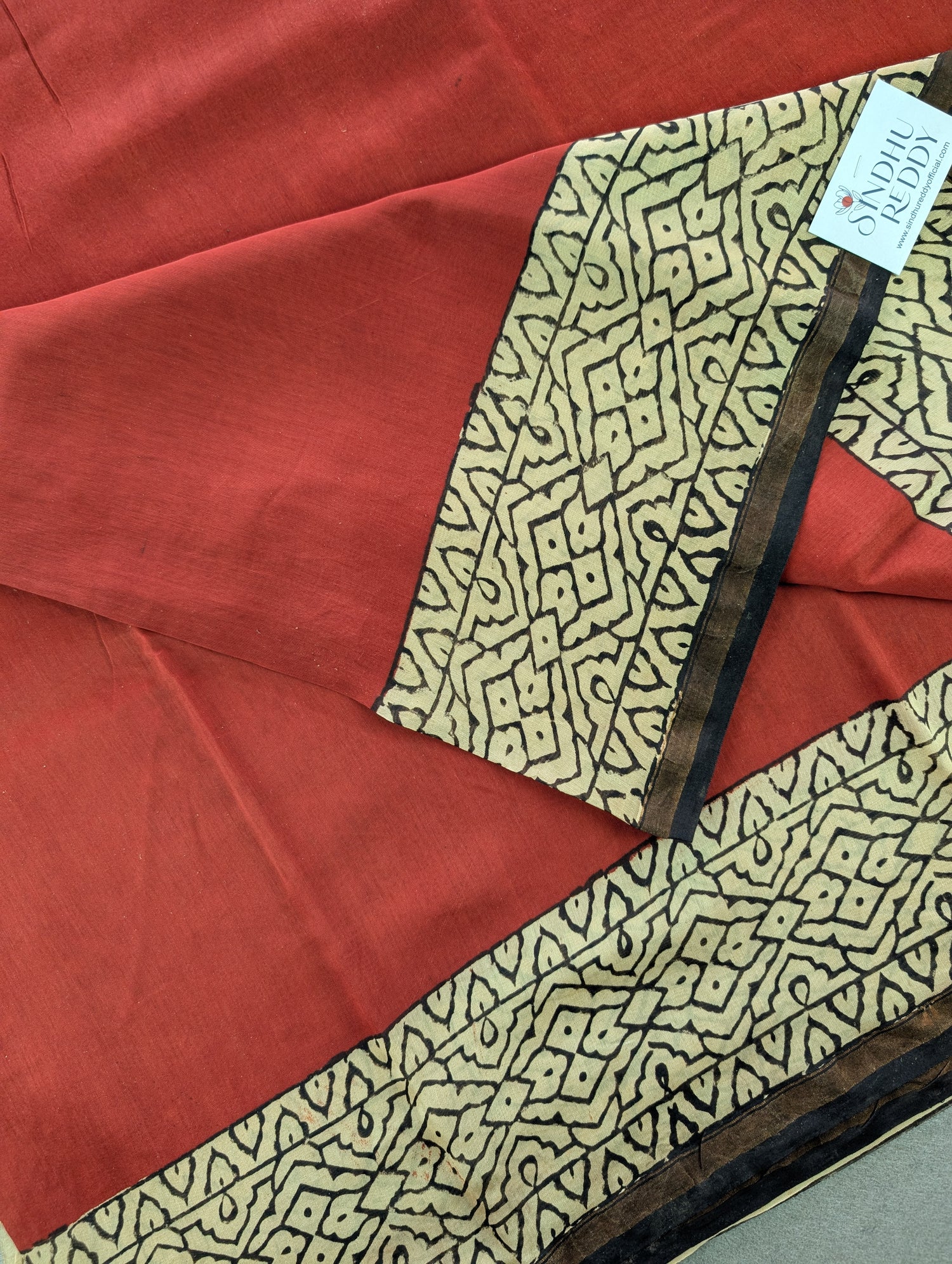 Hand Block Printed Maheshwari Silk - Black w/t Red