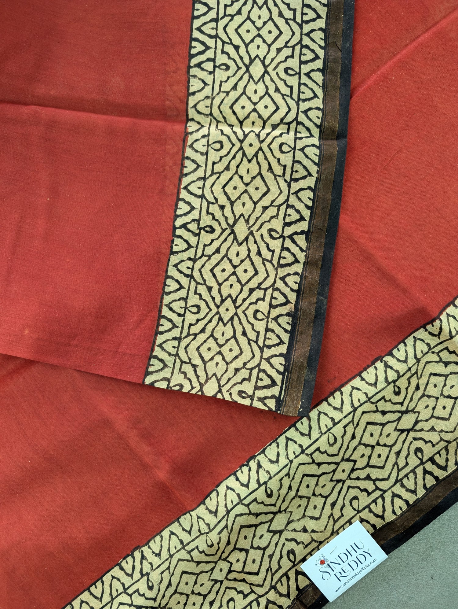 Hand Block Printed Maheshwari Silk - Black w/t Red